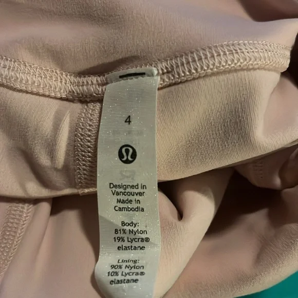 Lululemon Pink yoga pants size 4 - Picture 3 of 3